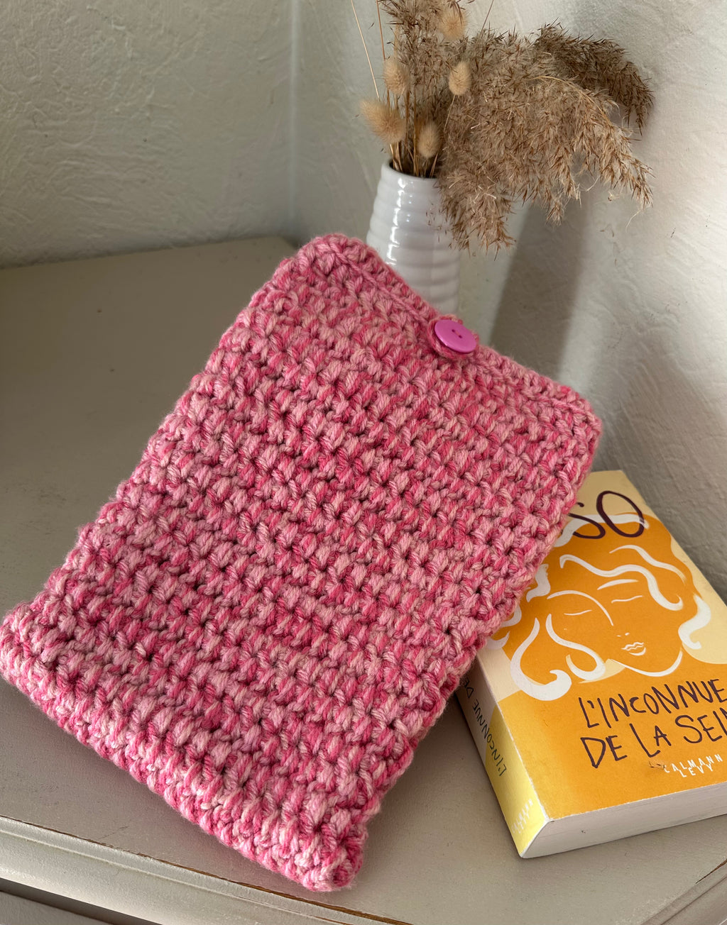 Pochette livre au crochet
