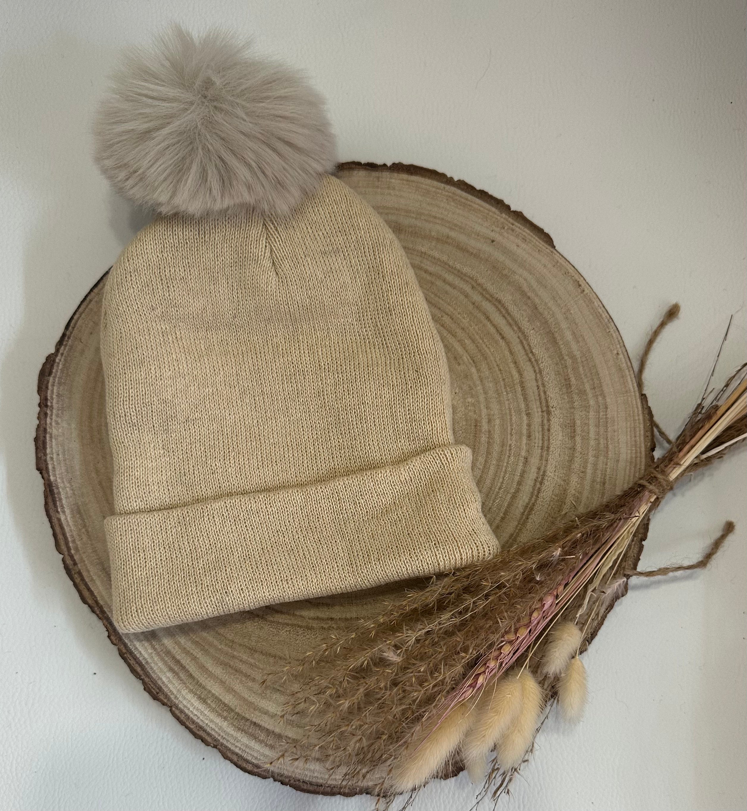 Bonnet pompon