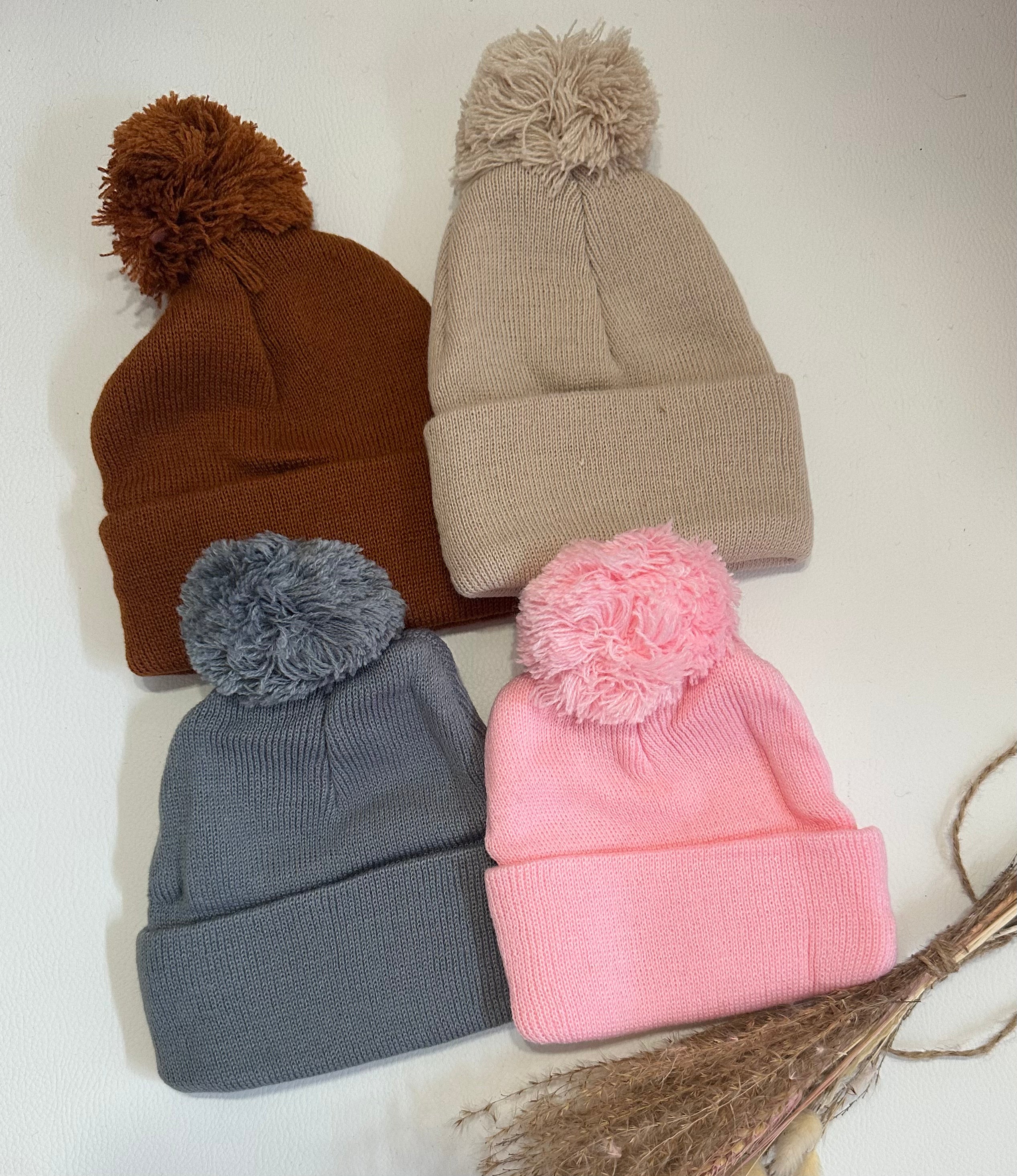 Bonnet pompon coloré