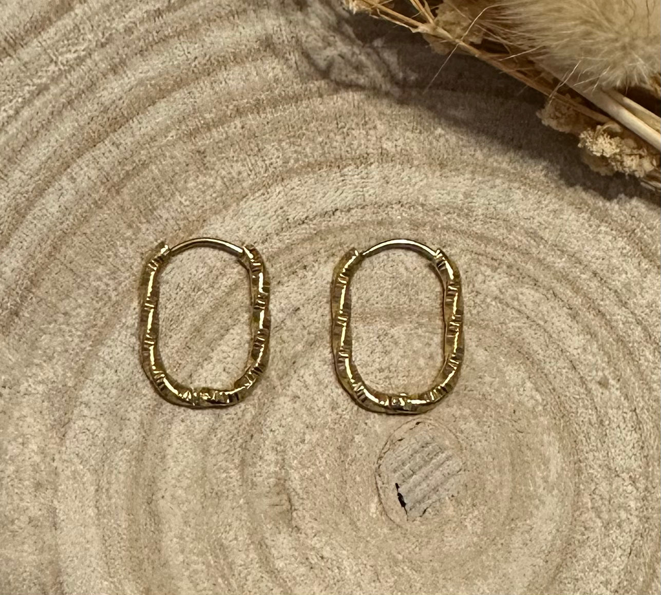 Créole ovale martelé à clip