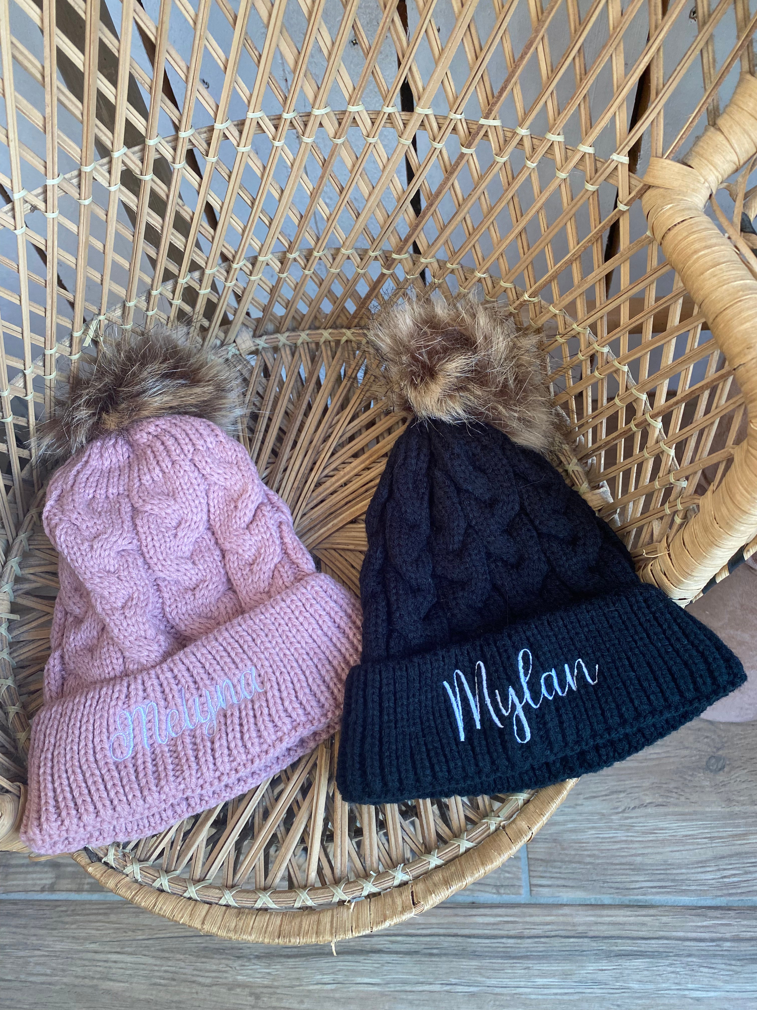 Bonnet maille brodé